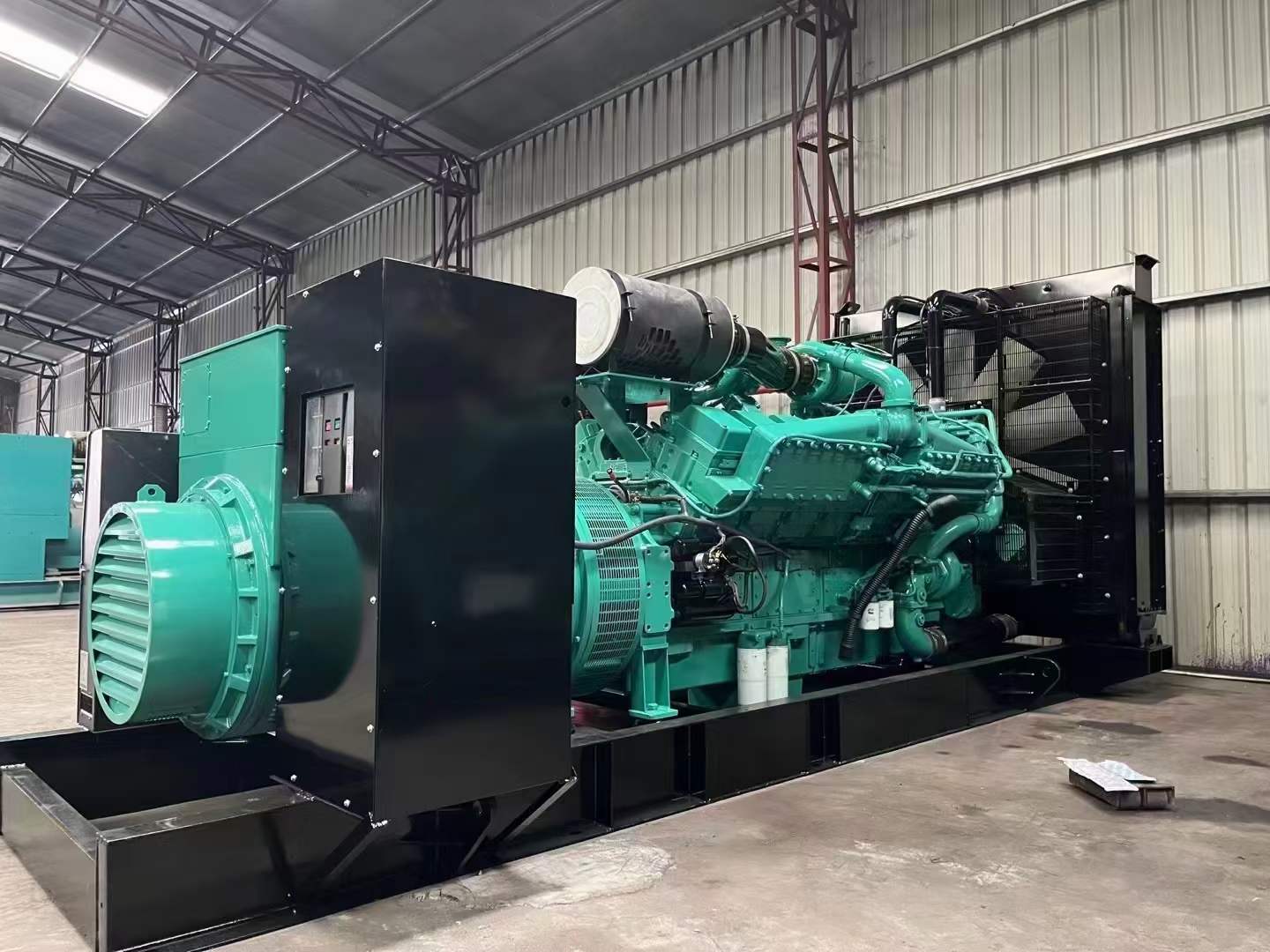 良庆如何评估无功补偿装置的性能和效果？